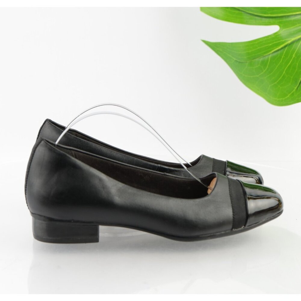 Clarks Womens Juliet Monte Loafers Size 6 Black Leather Shoes Cap Toe Low Heel